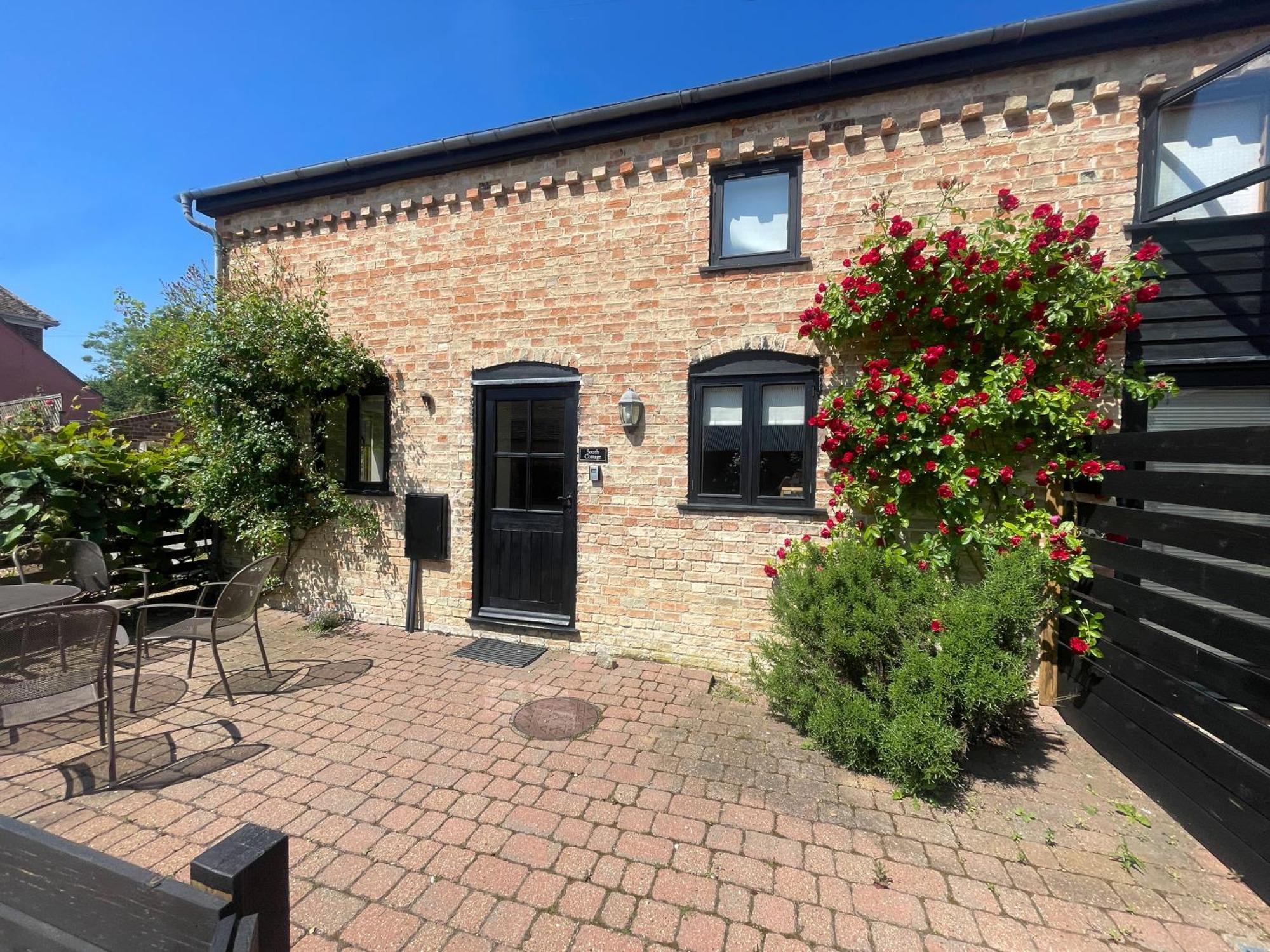 Pretty In Charming Peaceful Village - Easy Commute To - Homehost Ferienhaus Cambridge